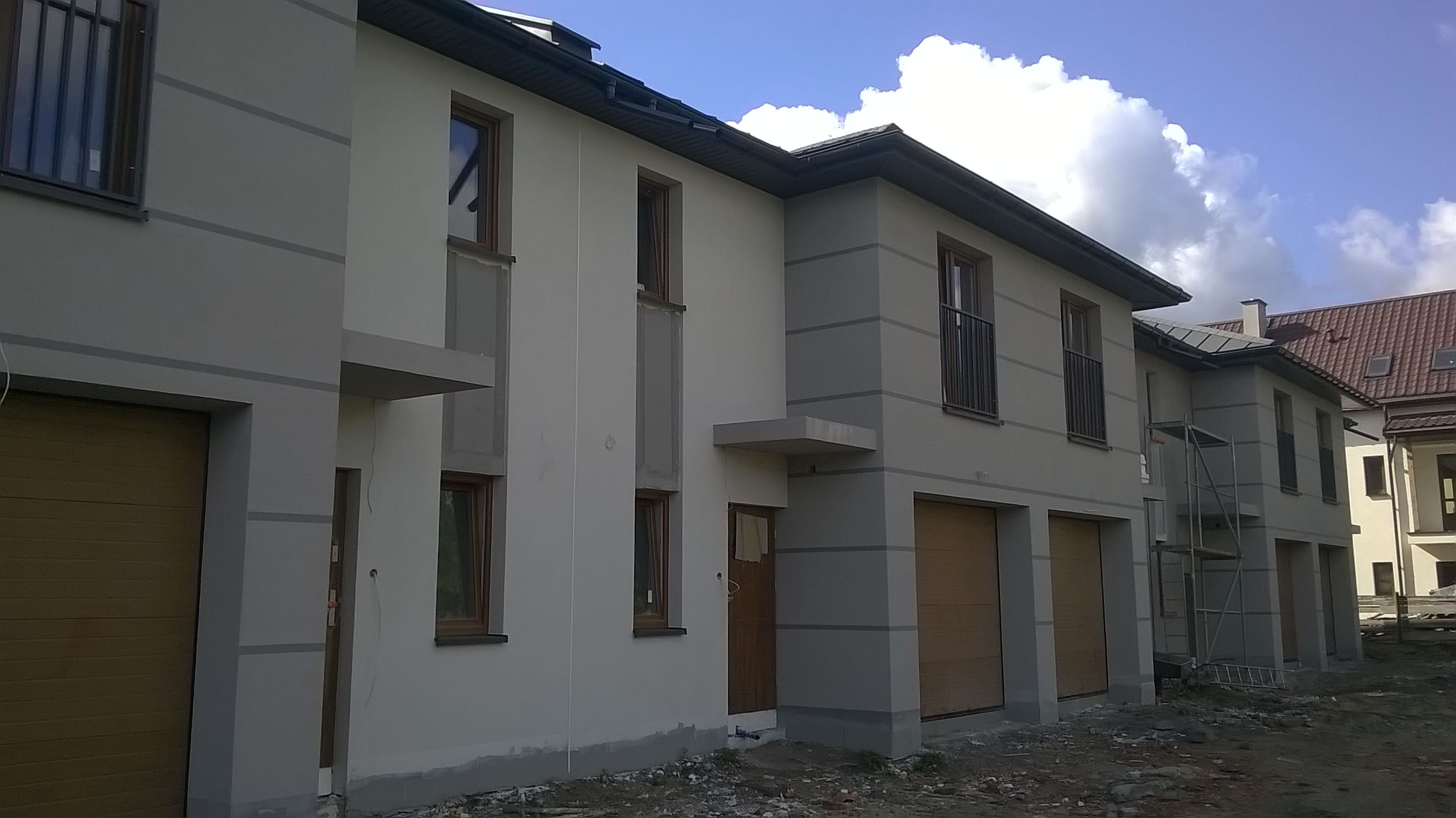 Szeregówka w Kobyłce przy ul. Borysów 2